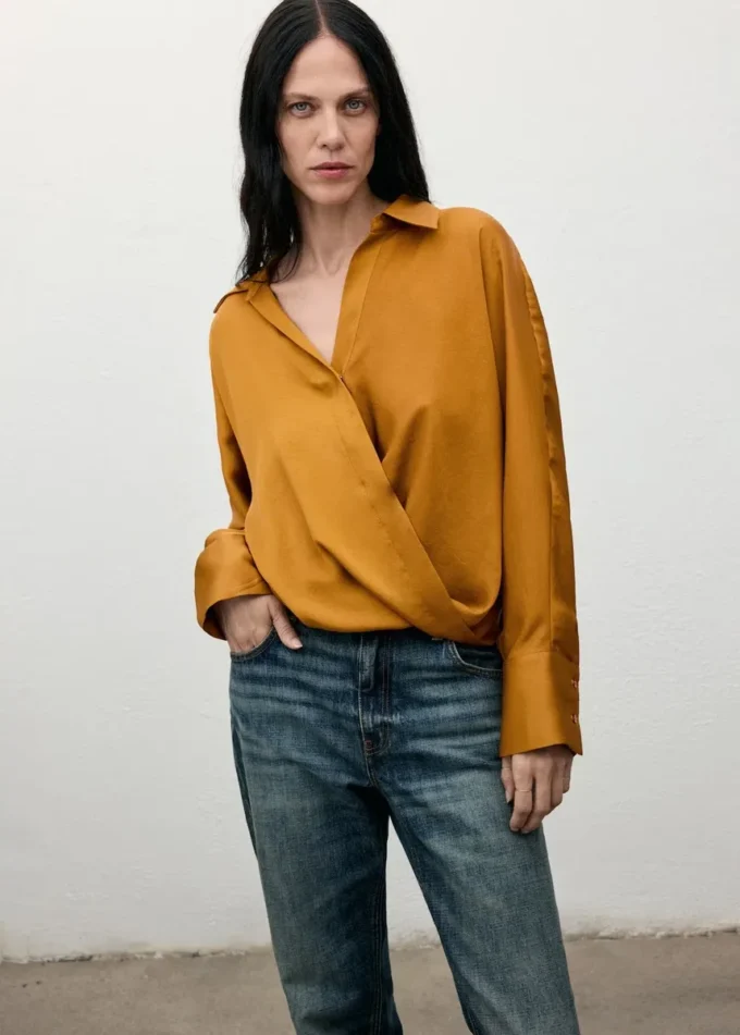 Camicetta incrociata in raso