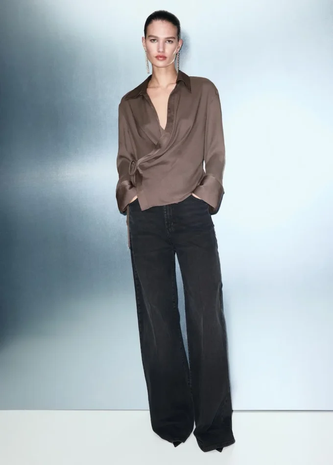 Camicetta incrociata in raso