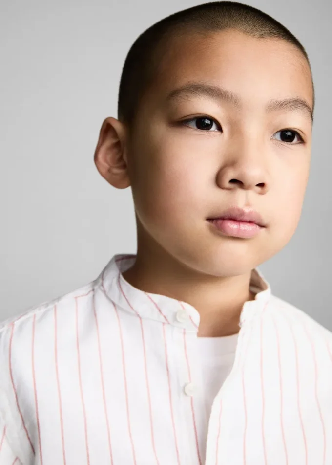 Camicia a righe con collo alla coreana Camicia a righe con collo alla coreana