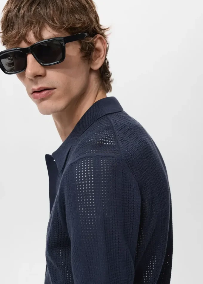 Camicia a righe in maglia con motivo traforato Camicia a righe in maglia con motivo traforato