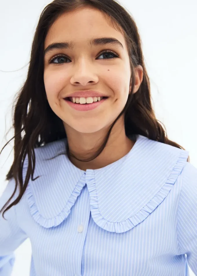 Camicia con doppio colletto alla coreana Camicia con doppio colletto alla coreana