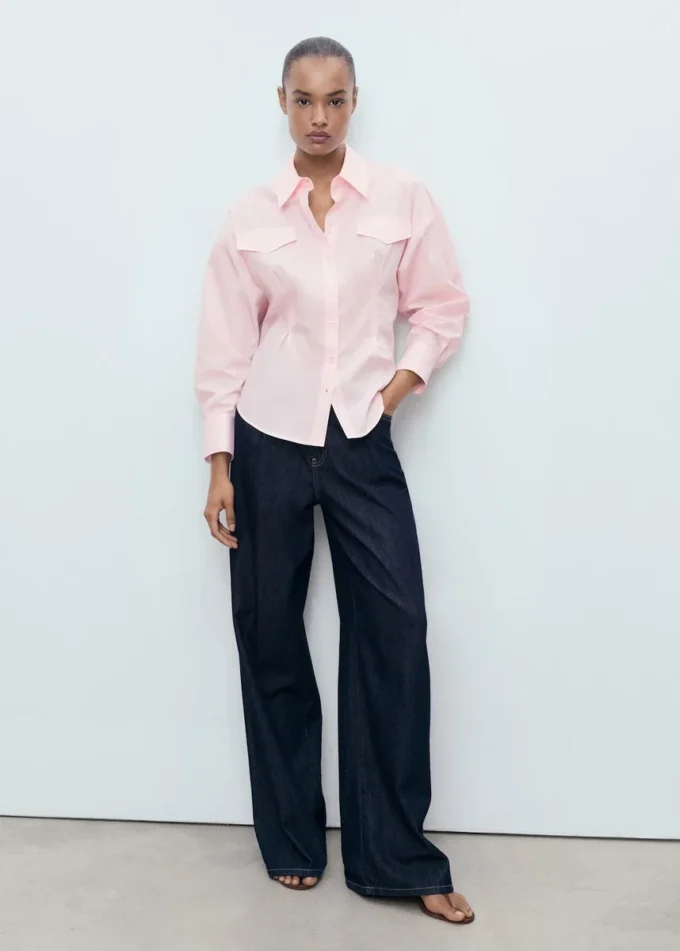 Camicia con pieghe e tasche Camicia con pieghe e tasche