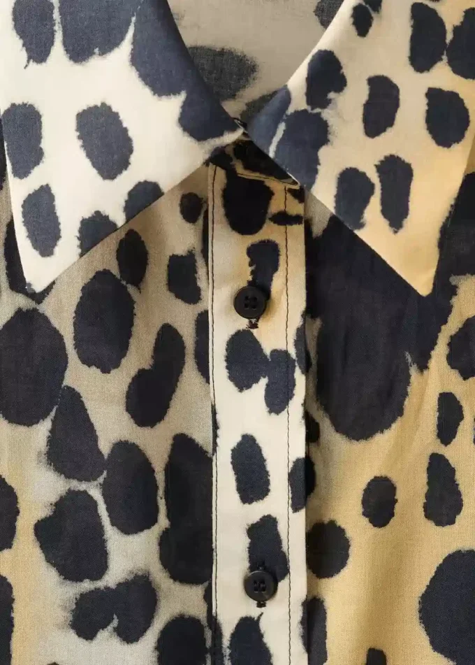 Camicia con stampa leopardata e tasca