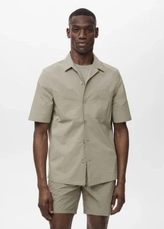 Camicia con tasche e collo alla coreana