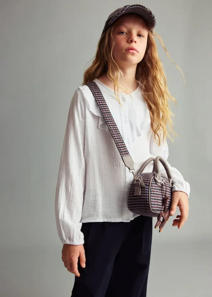 Camicia con volant increspati Camicia con volant increspati