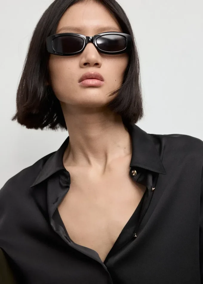 Camicia fluida con finitura satinata Camicia fluida con finitura satinata