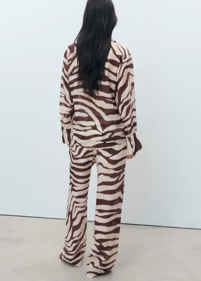 Camicia fluida con stampa zebrata Camicia fluida con stampa zebrata