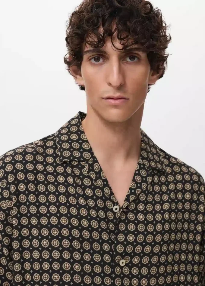 Camicia fluida regular fit con stampa Camicia fluida regular fit con stampa