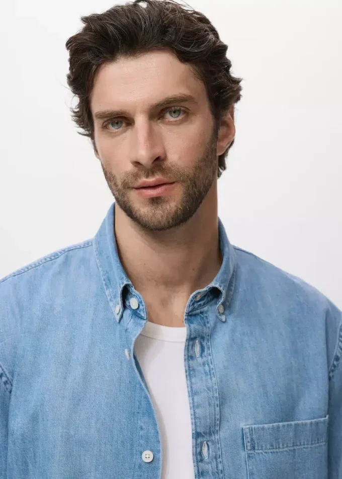 Camicia in denim con tasca Camicia in denim con tasca