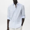 Camicia regular fit con texture a righe Camicia regular fit con texture a righe