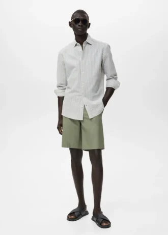 Camicia regular fit con texture a righe