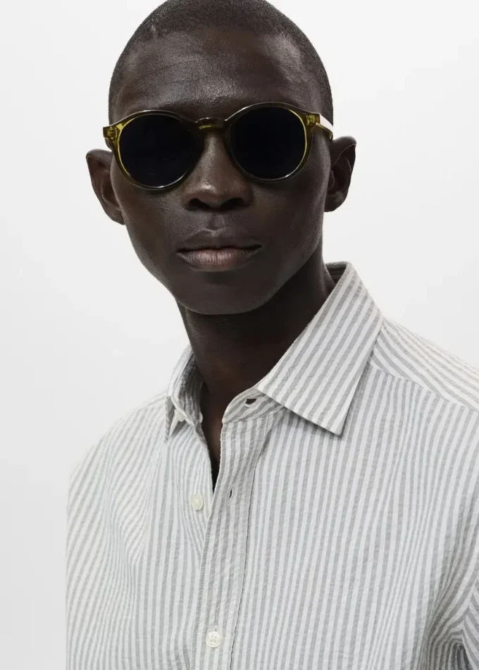 Camicia regular fit con texture a righe Camicia regular fit con texture a righe