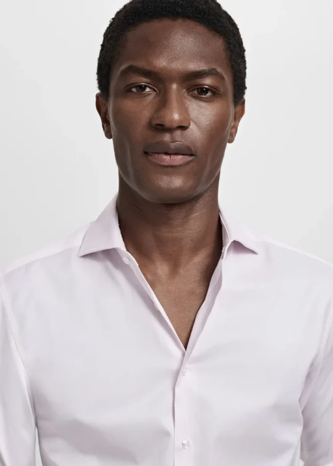 Camicia slim fit in cotone 100% Camicia slim fit in cotone 100%