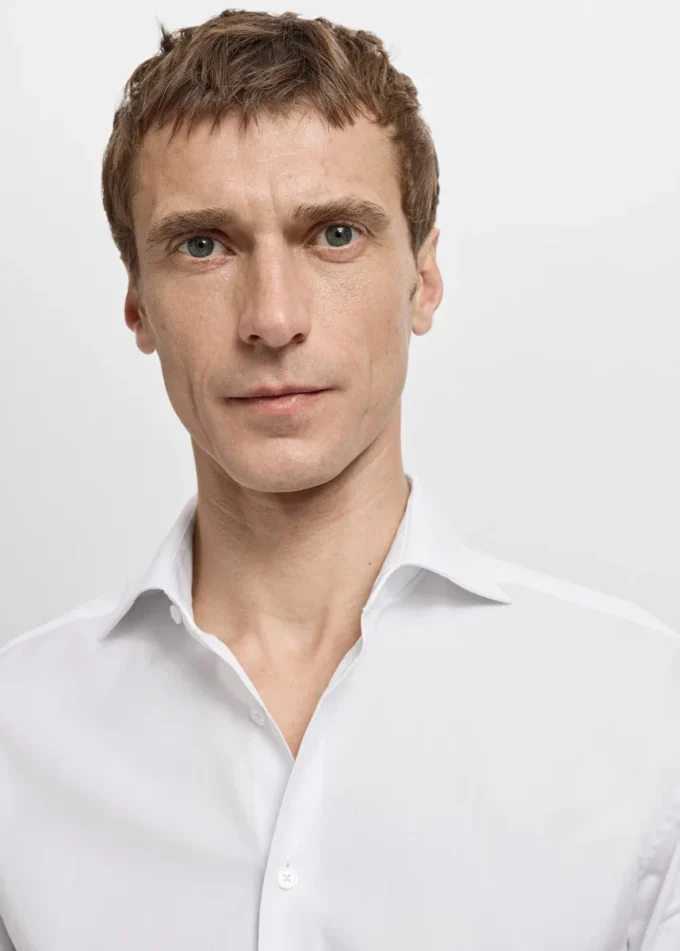 Camicia slim fit in popeline di cotone Camicia slim fit in popeline di cotone