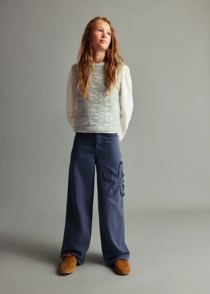 Canotta con ricami floreali