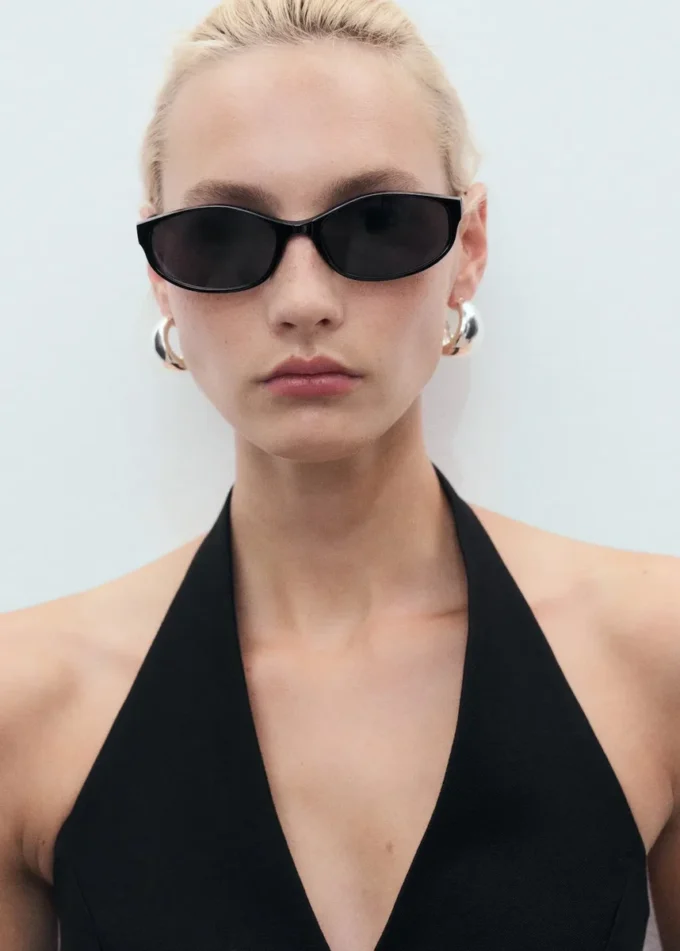 Canotta con scollo all’americana e peplo