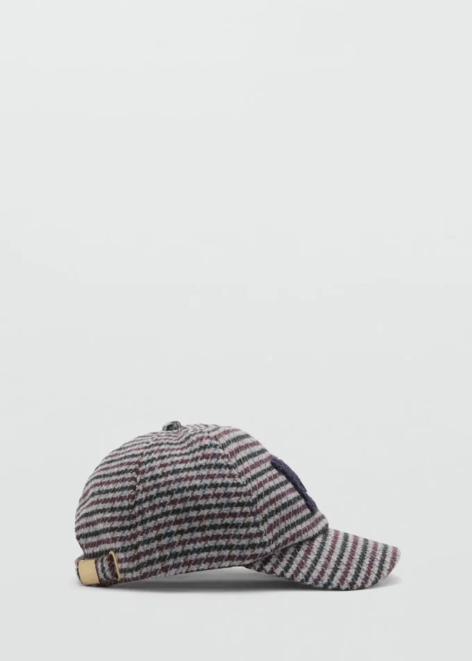 Cappellino in tweed con lettera