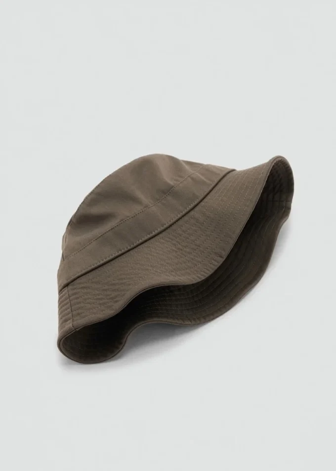Cappello a secchiello