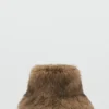 Cappello a secchiello in pelliccia sintetica Cappello a secchiello in pelliccia sintetica