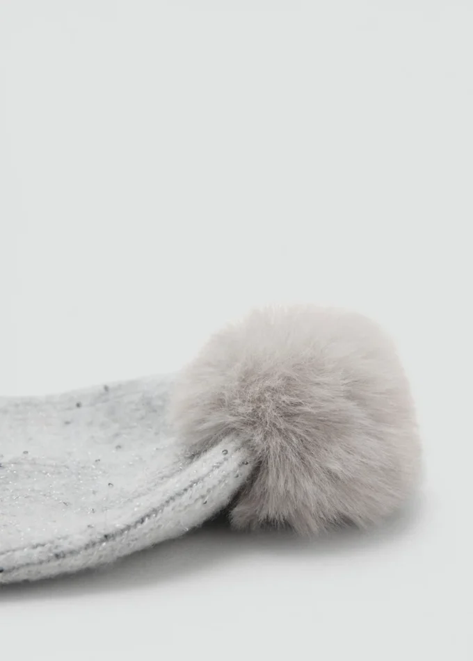 Cappello con paillettes lucide Cappello con paillettes lucide