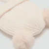 Cappello lavorato a maglia con pompon Cappello lavorato a maglia con pompon
