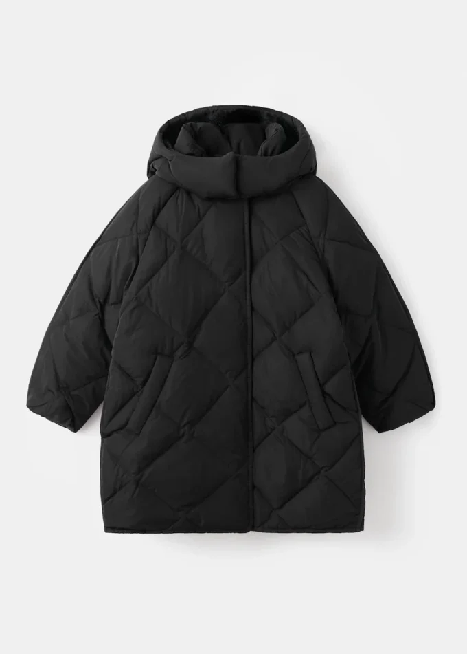 Cappotto con cappuccio in piuma Cappotto con cappuccio in piuma