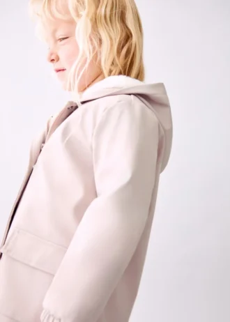 Cappotto gommato con fodera effetto pelliccia