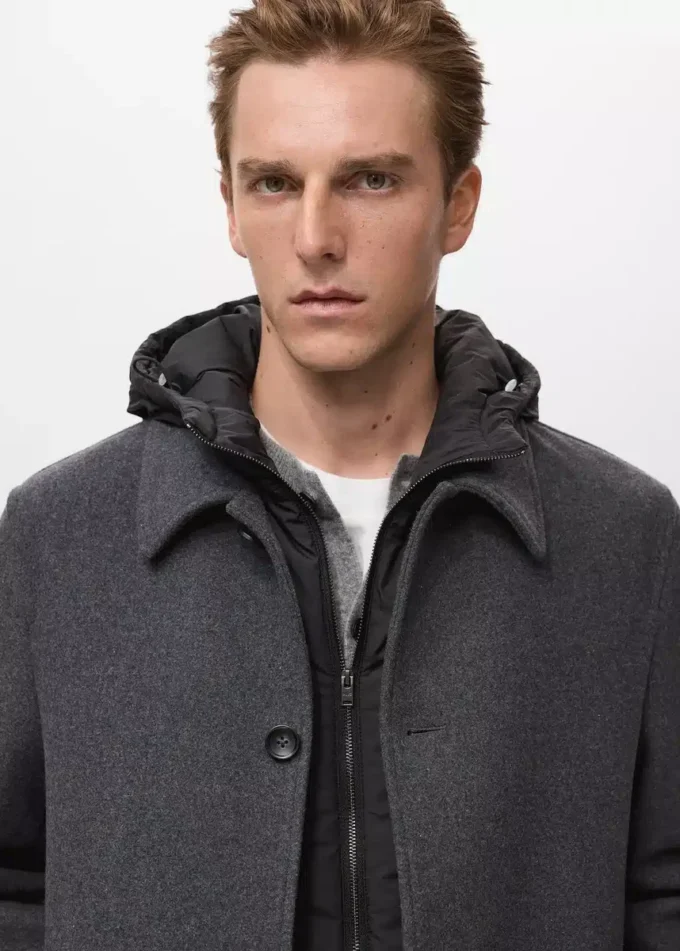 Cappotto in lana con cappuccio staccabile Cappotto in lana con cappuccio staccabile