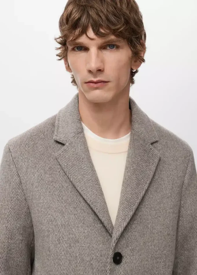 Cappotto in lana con struttura a spina di pesce Cappotto in lana con struttura a spina di pesce