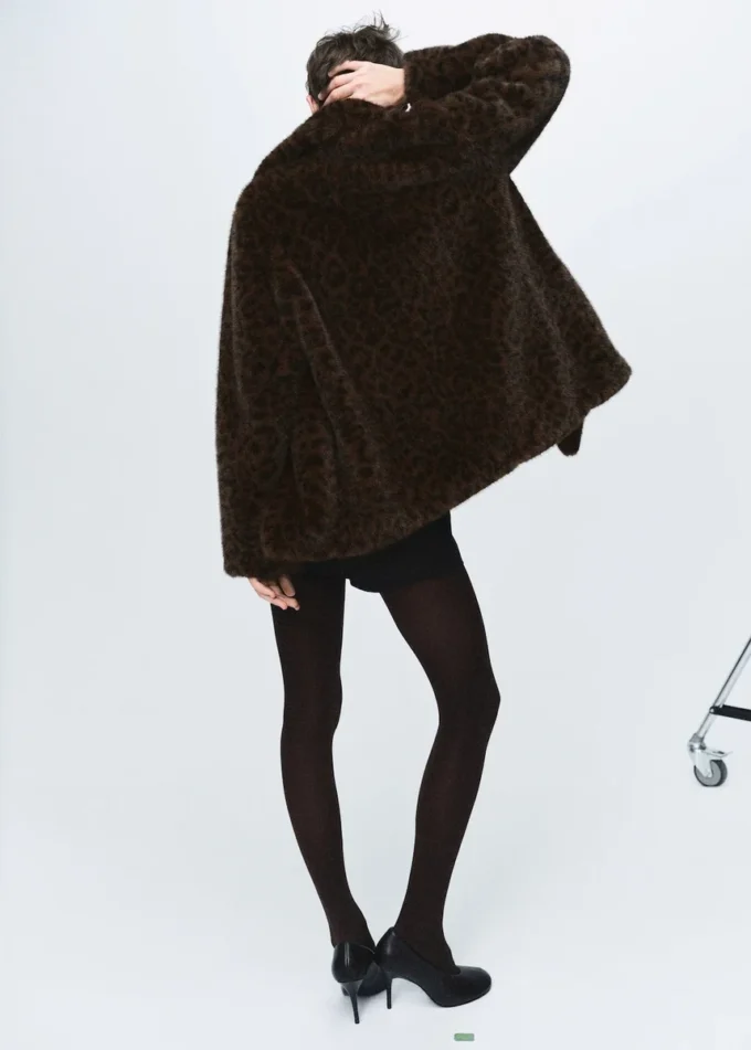 Cappotto in pelliccia sintetica leopardata Cappotto in pelliccia sintetica leopardata