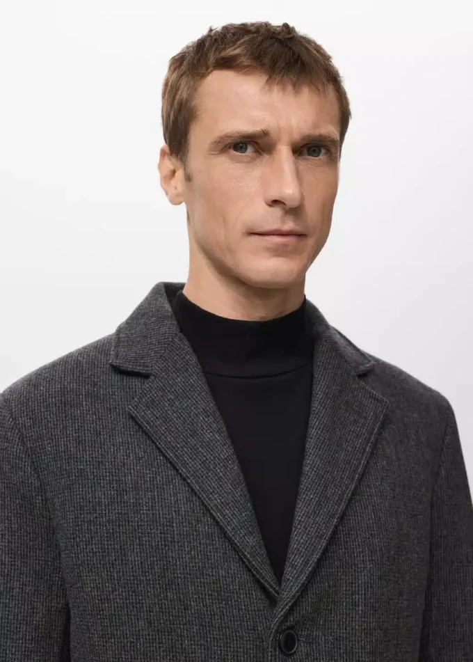 Cappotto leggero in lana riciclata Cappotto leggero in lana riciclata