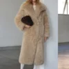 Cappotto lungo in pelliccia sintetica Cappotto lungo in pelliccia sintetica