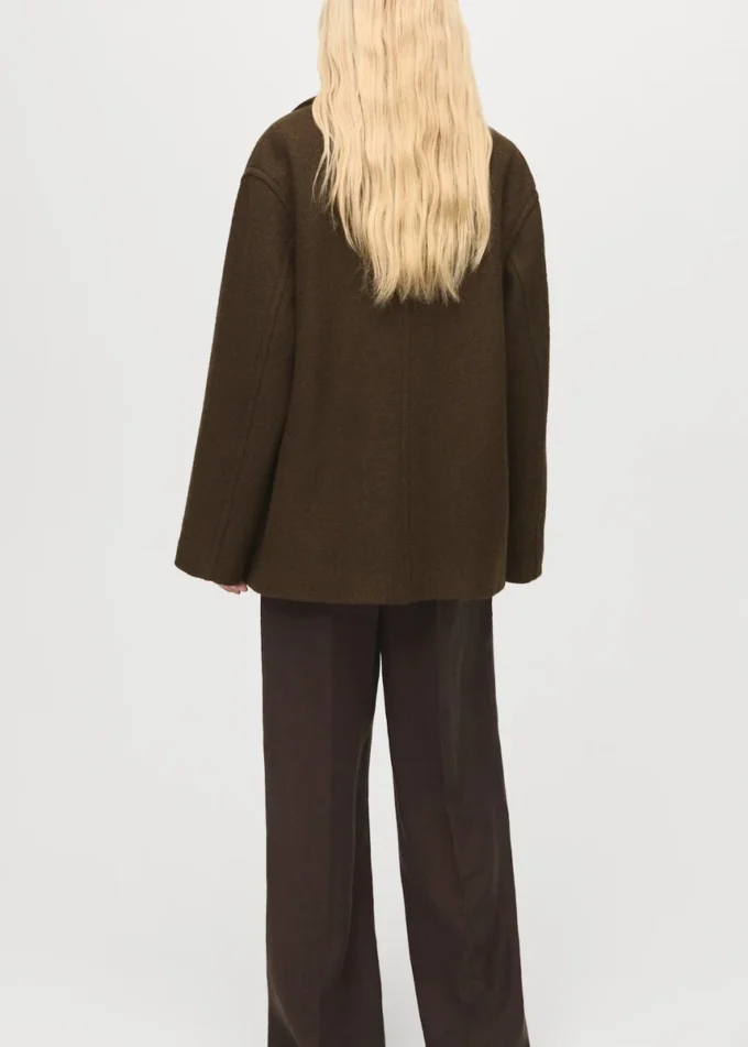 Cappotto oversize in lana con maxi revers Cappotto oversize in lana con maxi revers