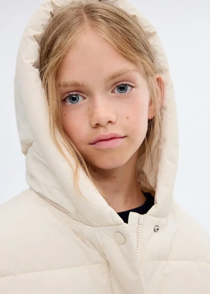 Cappotto trapuntato con fodera e cappuccio Cappotto trapuntato con fodera e cappuccio