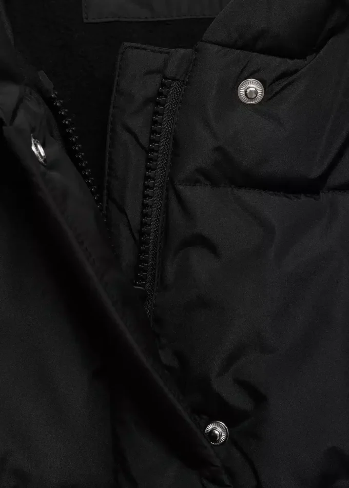 Cappotto trapuntato con fodera e cappuccio Cappotto trapuntato con fodera e cappuccio