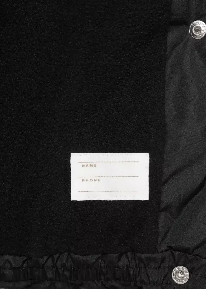 Cappotto trapuntato con fodera e cappuccio Cappotto trapuntato con fodera e cappuccio