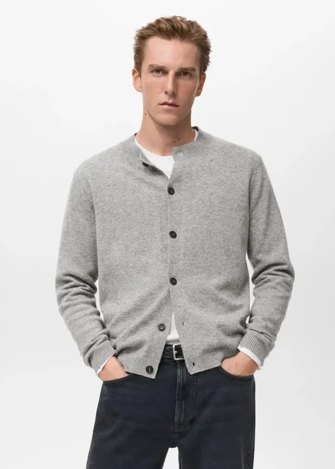 Cardigan 100% lana extrafine con bottoni Cardigan 100% lana extrafine con bottoni