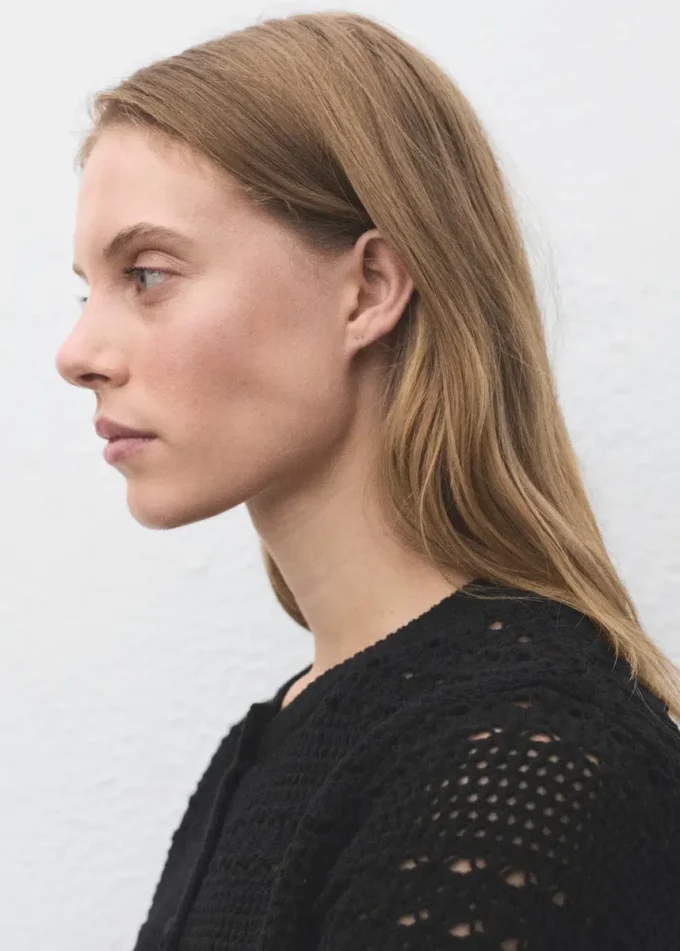 Cardigan a maniche corte lavorato all’uncinetto Cardigan a maniche corte lavorato all’uncinetto