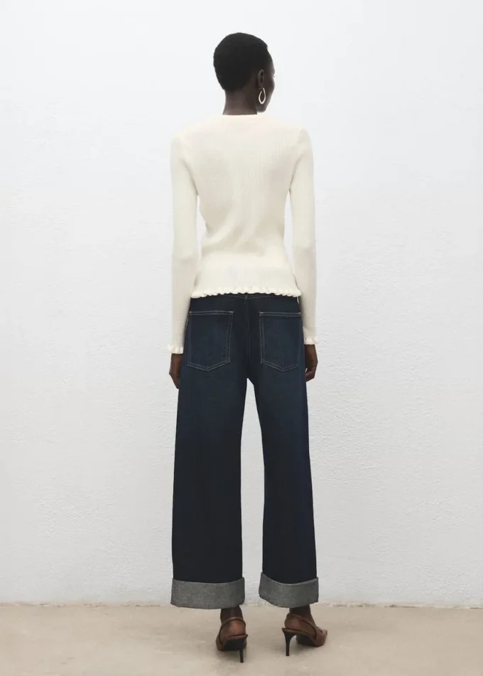 Cardigan con bordi smerlati Cardigan con bordi smerlati