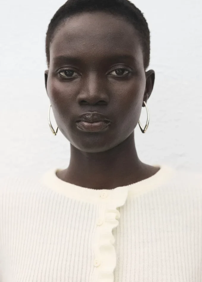 Cardigan con bordi smerlati Cardigan con bordi smerlati