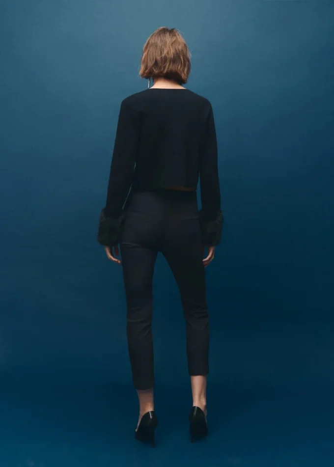 Cardigan con polsini in pelliccia sintetica Cardigan con polsini in pelliccia sintetica