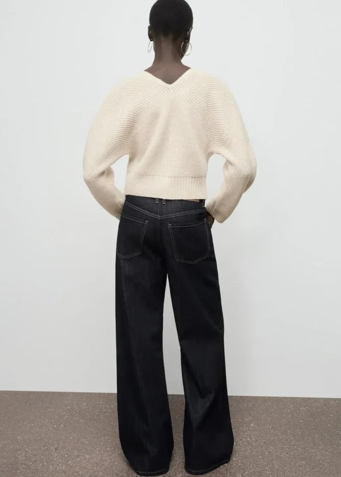 Cardigan con scollo a V e fiocchi Cardigan con scollo a V e fiocchi