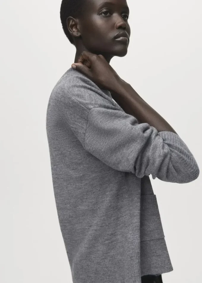 Cardigan con scollo a V e tasche Cardigan con scollo a V e tasche