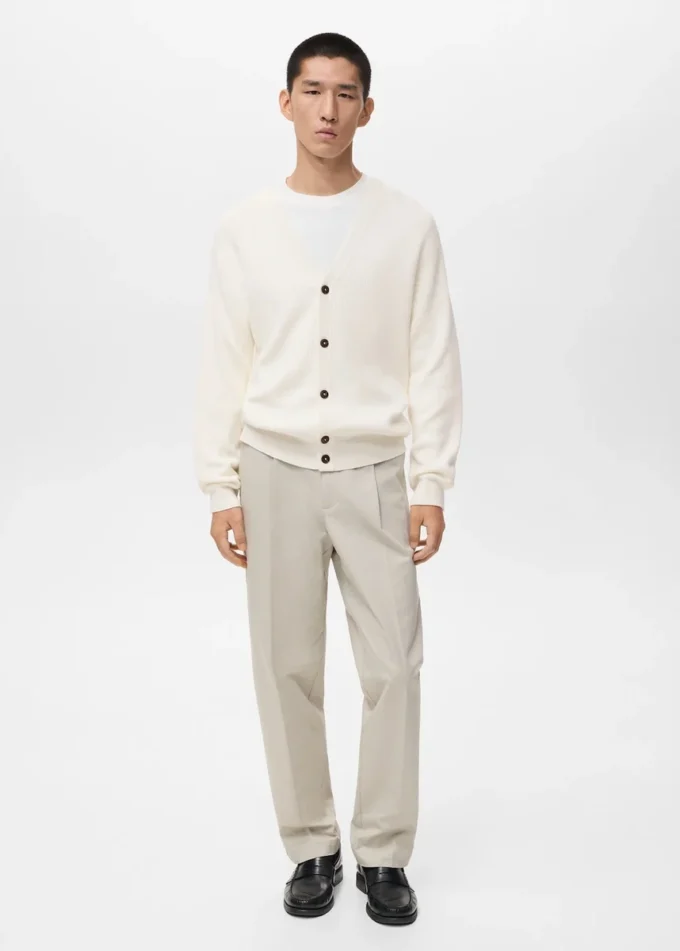 Cardigan in maglia a coste con bottoni Cardigan in maglia a coste con bottoni