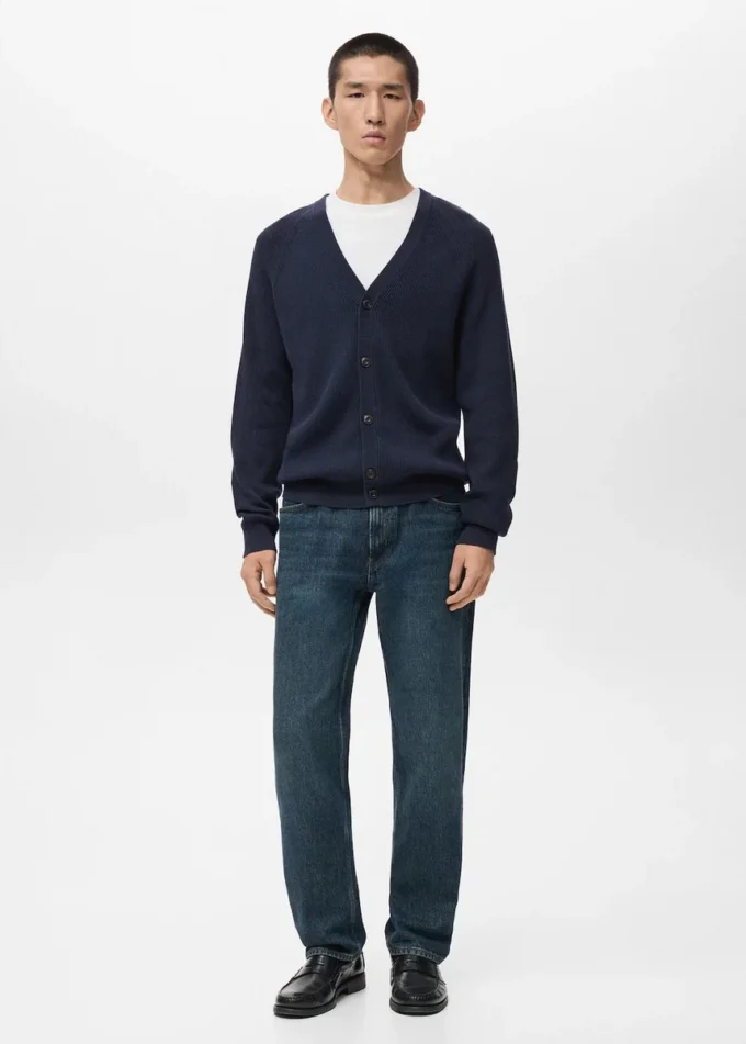 Cardigan in maglia a coste con bottoni Cardigan in maglia a coste con bottoni