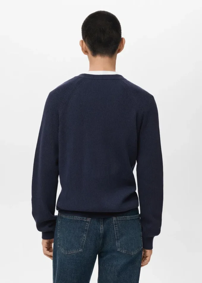 Cardigan in maglia a coste con bottoni Cardigan in maglia a coste con bottoni