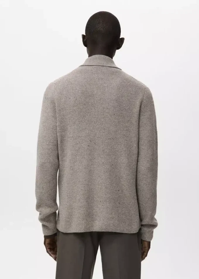 Cardigan in maglia a costine Cardigan in maglia a costine