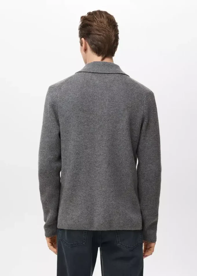 Cardigan in maglia a costine Cardigan in maglia a costine