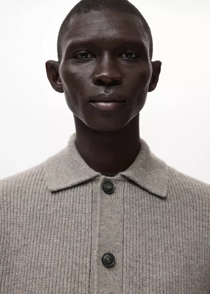 Cardigan in maglia a costine Cardigan in maglia a costine