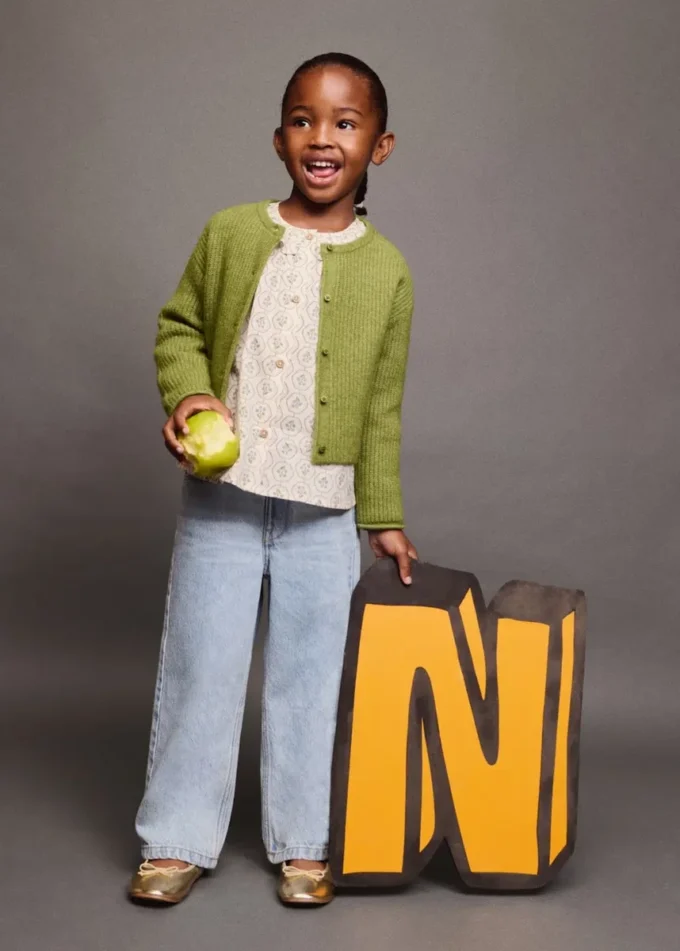 Camicetta con colletto Peter Pan Camicetta con colletto Peter Pan